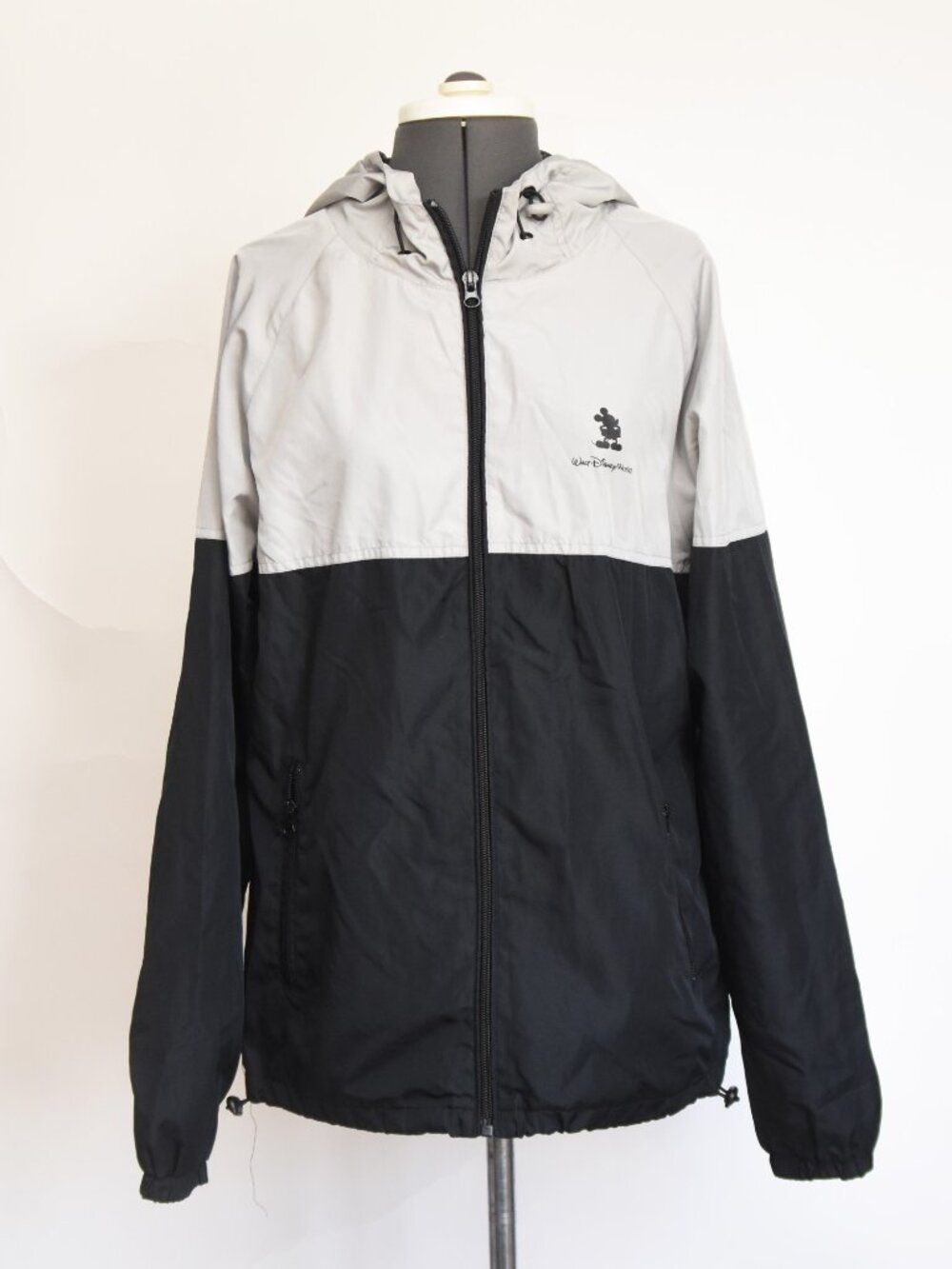 Disney Parks Mickey Mouse Hooded Windbreaker Jacket Gray Black Size S Small